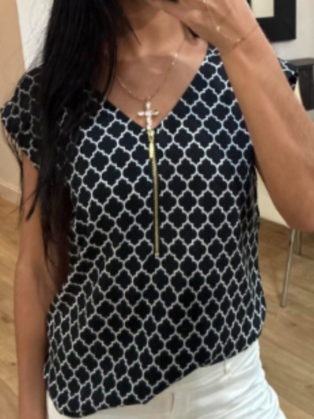 Express Gramercy quatrefoi pattern
